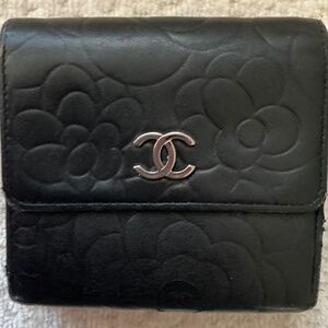 Auth Chanel Black Camellia Tri-fold Compact Lambskin Wallet